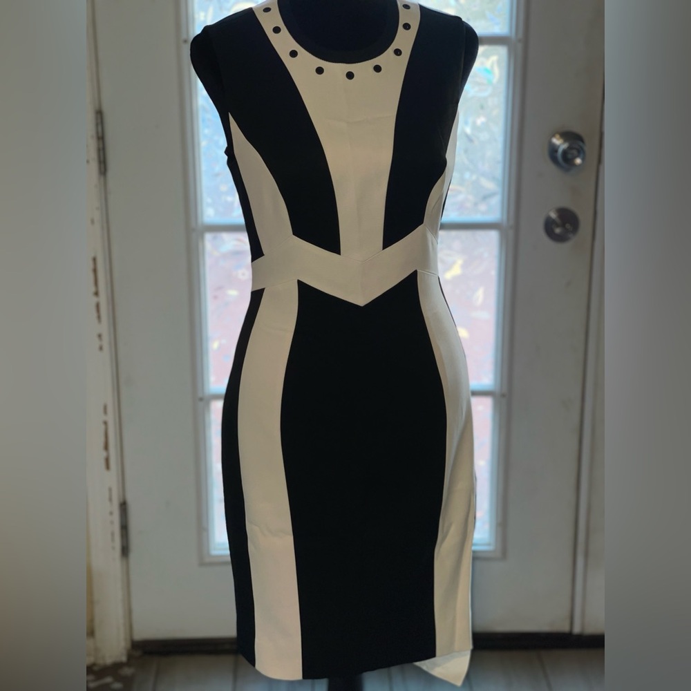 Karen Millen Monochrome Fashion Piece